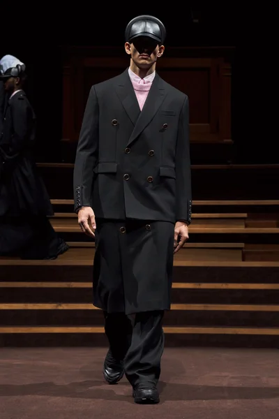 Look 5